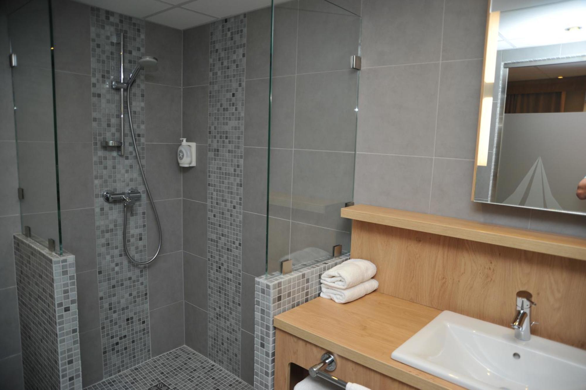 Hotel Espace Cite Carcassonne Phòng bức ảnh